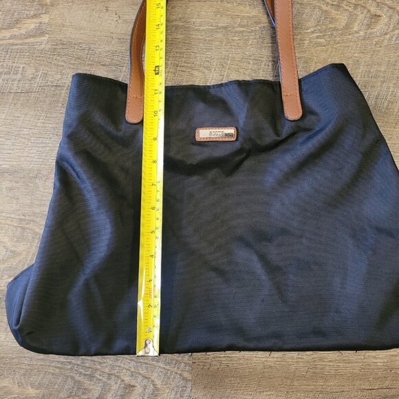 ROOTS | Nylon Tote Bag - Picture 9 of 10